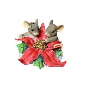 Charming Tails Christmas "The Season of Love" Fitz and Floyd Mouse Pointsettia